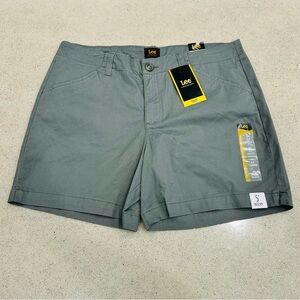 Lee Womens Legendary Style Mid-Rise Shorts Fort Green~ 5" Inseam ~Size 12 Medium